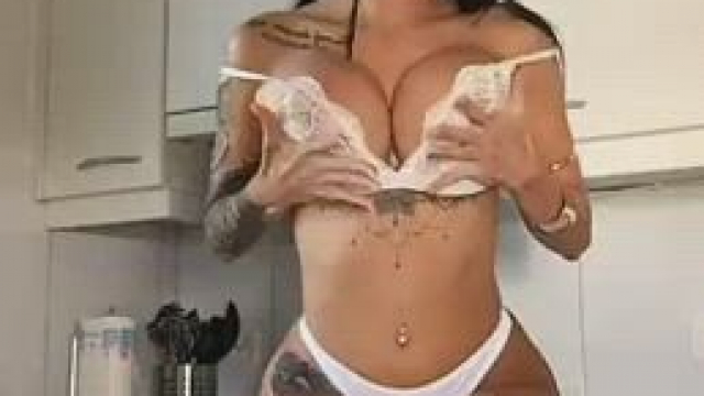 To the 10 people watching this, come take a taste of this delicious dinner