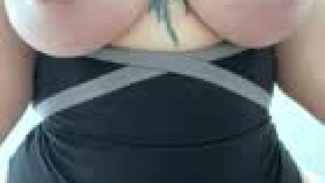 If you look closely you can see my booty from the front