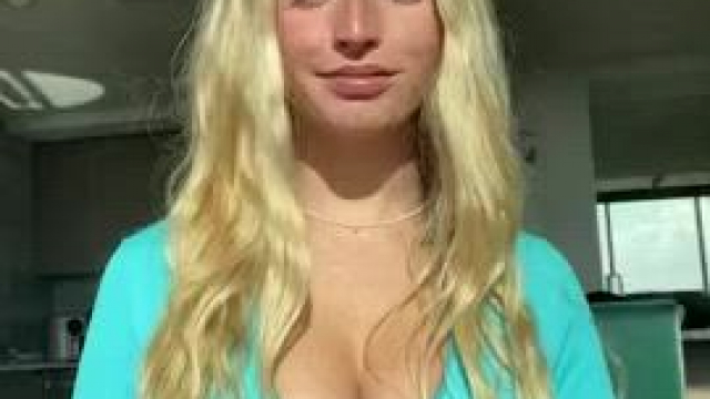 my mom gifted me big tiddie genetics