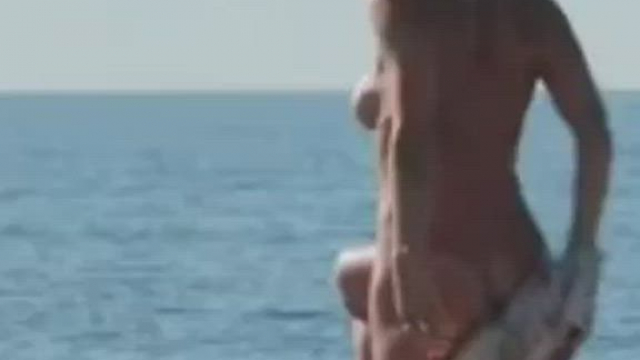 elsa pataky In tidelands