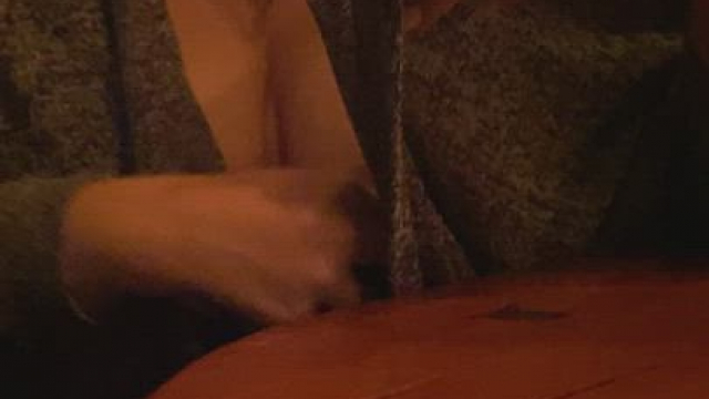 Revealing and squeezing my titty in a bar on a busy Saturday night. Server smile