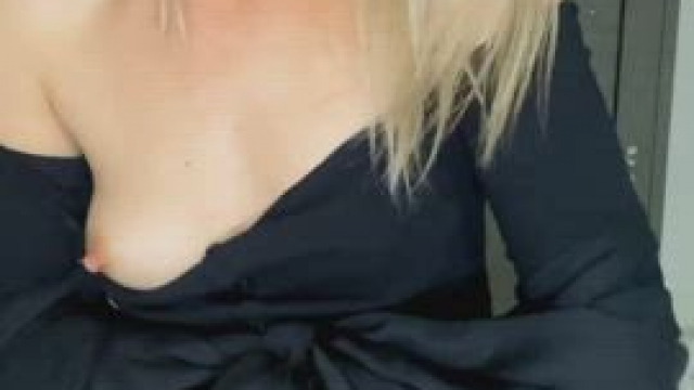 blondes always have the best snacks…cum taste