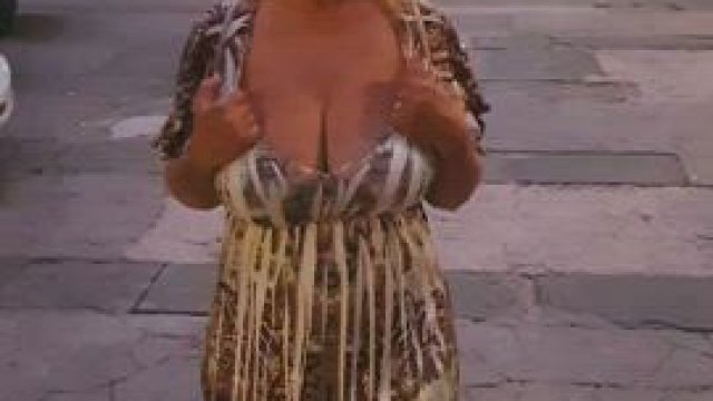 And suddenly a lot of people appeared near me, which completely surprised me. He