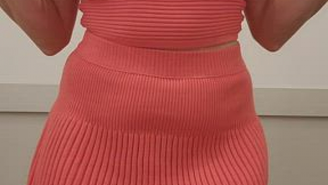 I'll be your favorite milf if you allow me...