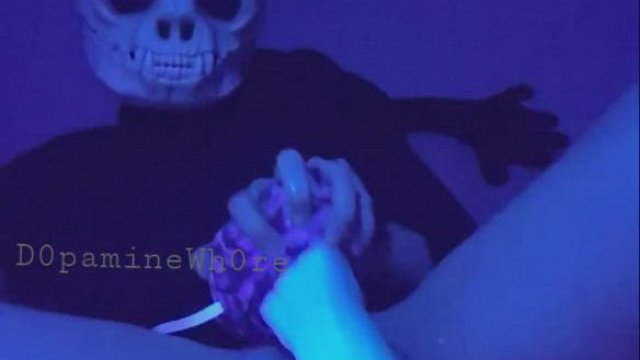 Got myself this big dildo