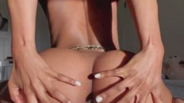 This post is for all the guys who have never eaten a chocolate ass before but wo