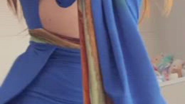 Been told I look exactly like a fuckdoll so I’m unwrapping and presenting myself