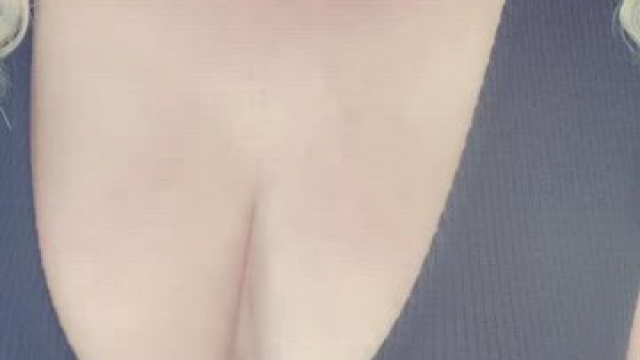 Like British gals with bouncy tits ?