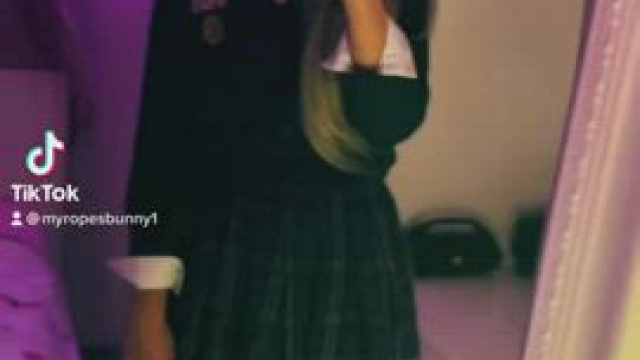 Mummy doesn't know daddy's getting hot at the body shop