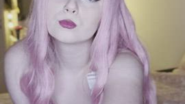 watching animes is cool, but did you ever watch anime with a anime lover?