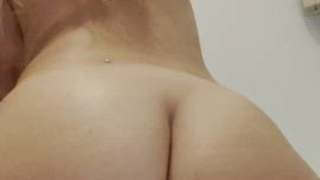 Gotta spread the cheeks