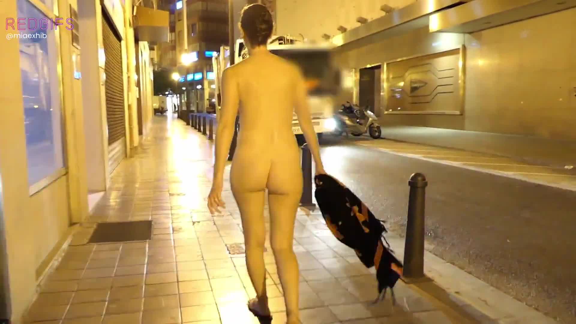 I probably made the day of the few people who saw me on my little naked walk!