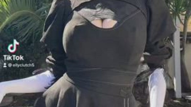 2b cosplay … gone naughty