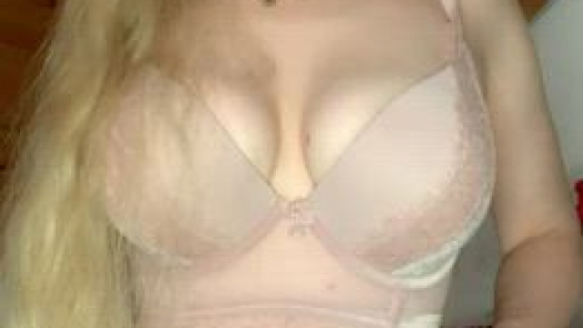 I wonder who long this bra will last lol