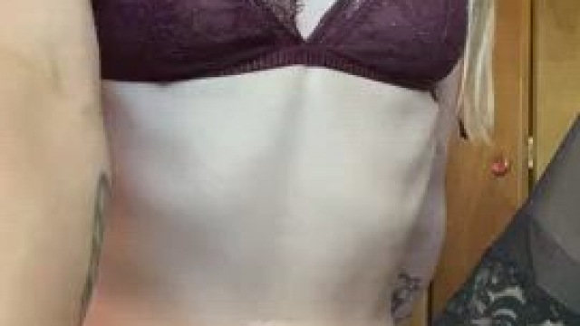 I love to play with myself