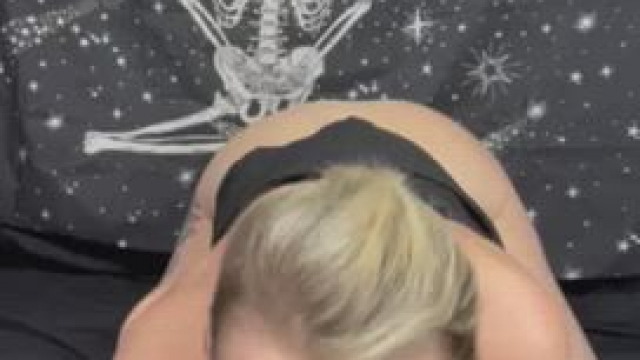 I love my new toy!!! Wanna watch me cum on it!!!