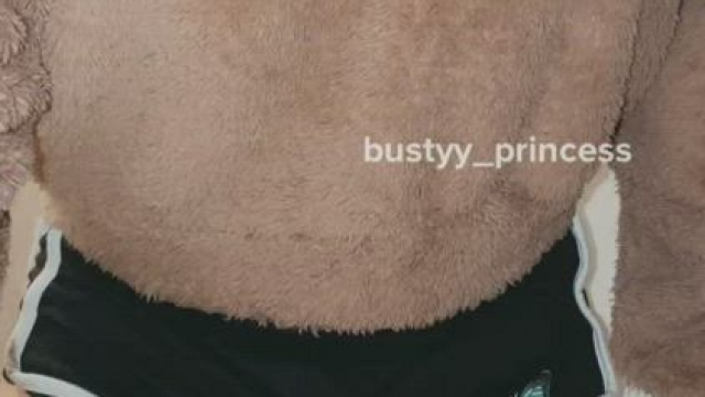 I would smash everyone who likes my tiny body..