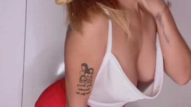 I want to let one lucky Redditor cum on my ass multiple times