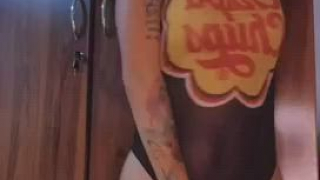 I love to walk around like this