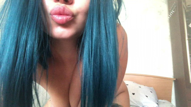 look at my booty, did you find it bouncy or you want me?