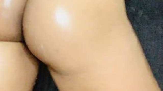 [F] I love to whine my waist on sexy men