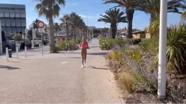 don’t need panties during morning workout