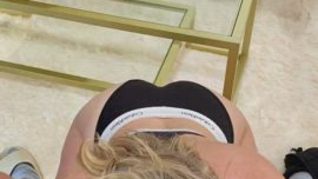 if you can see her eyes, she's doing it wrong