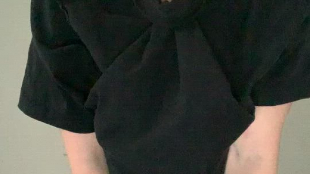 Do you like my big natural bouncy tittydrop?