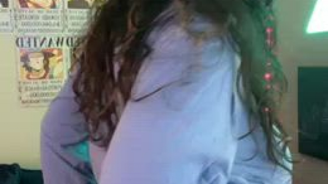 Can I be your first Latina gf?