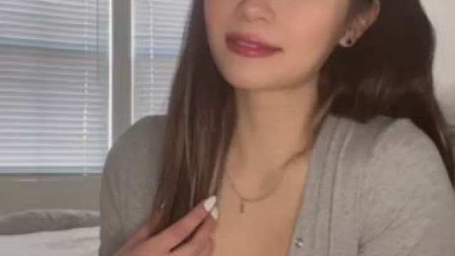 How many cream pies can you give me thru this cute bum flap?