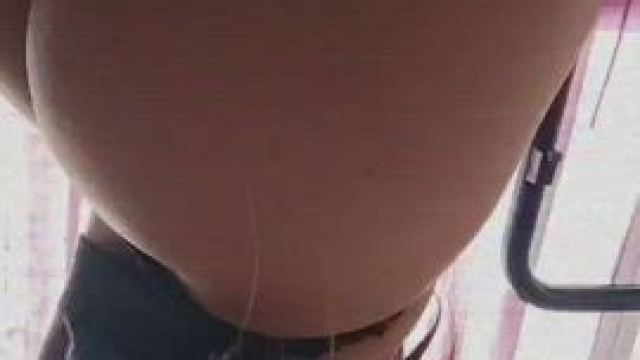 I just want a boy who wants his Asian Latina gf send you vids like this all day