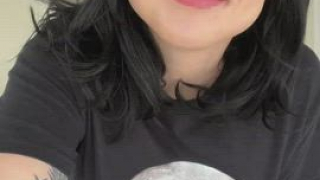 My E cups drop quite nicely, if I do say so myself