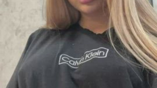 Thank my mom for this natural beauty[gif]