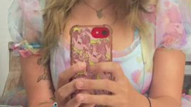 I’m an art student, can u tell :3