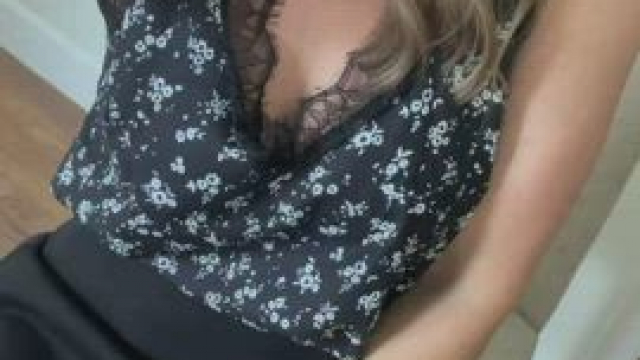 Would you suck on my big, juicy, milf lips if I asked real nicely?