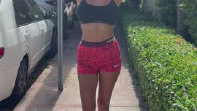 Walking home after breakfast in South Beach, feeling amazing.