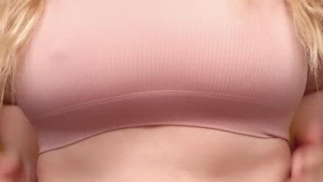 Even in the sunshine they stay pale for your pleasure