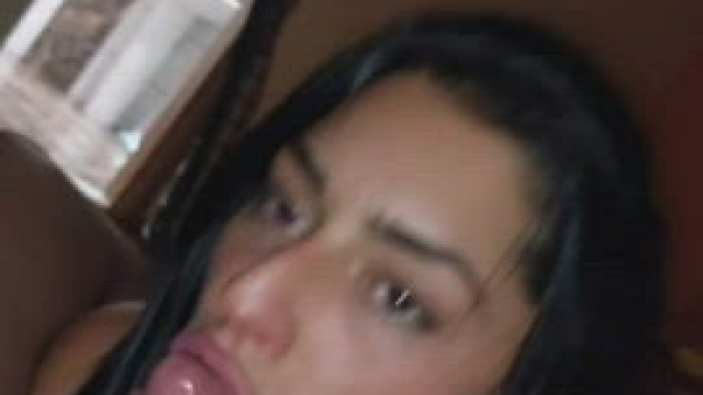 Amateur Babe Sucks Boyfriend