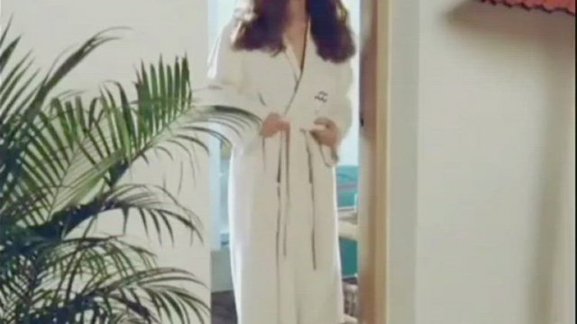 Lisa Allison - Gorgeous full frontal plot in 'Love Circles'