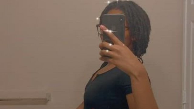 we fuckin on the first date?