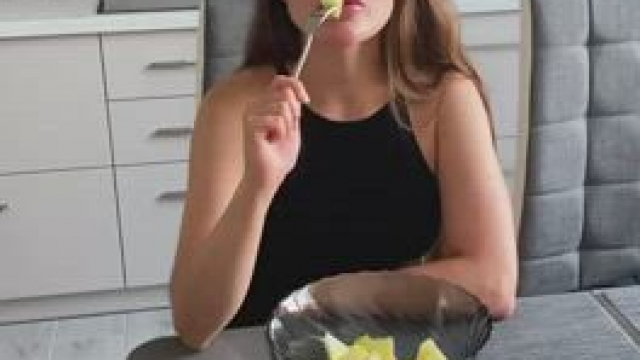 Do you like this way of serving food?