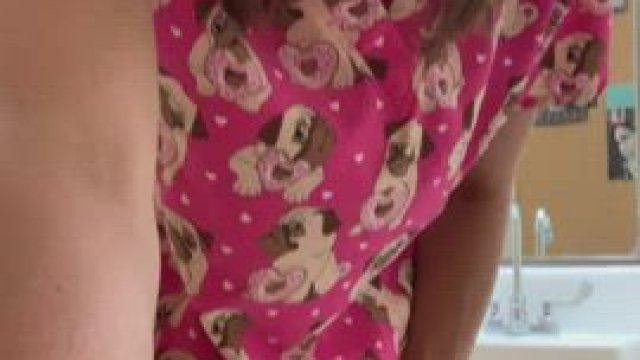 32F . Good thing I locked the door. Someone almost walked in on me...was it u?