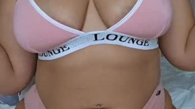 Come find out what a thick... voluptuous... freaky teacher is all about.. most m