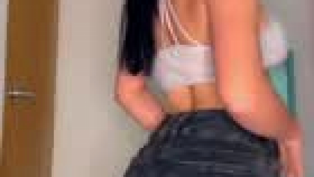 I would fuck everyone who likes my teen ass :¨*