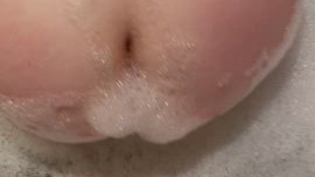 [gif] taking a bath alone is boring... join me