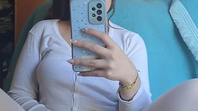 I want a redditor to come explore my pussy