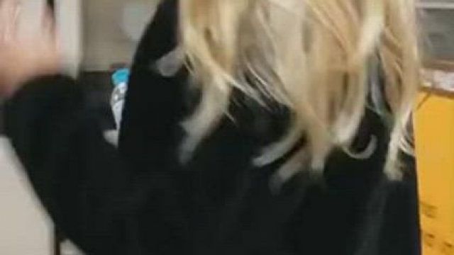 [Gif] Flashing Pussy on subway