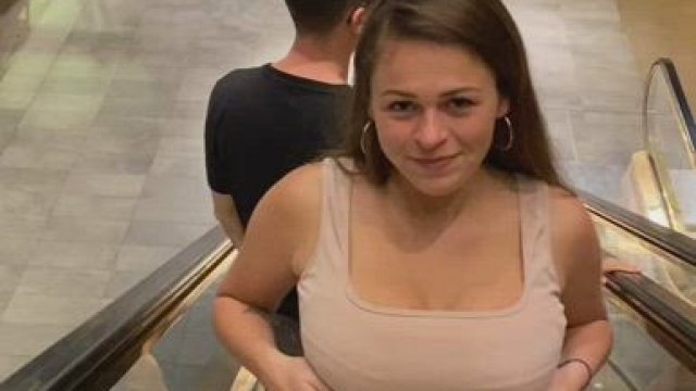 Had some fun at the mall:) [GIF]