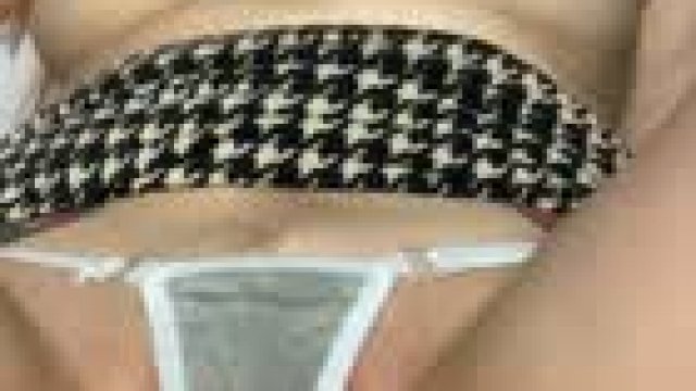 Playing with my very wet vag and teasing my side lips, do you want to taste me