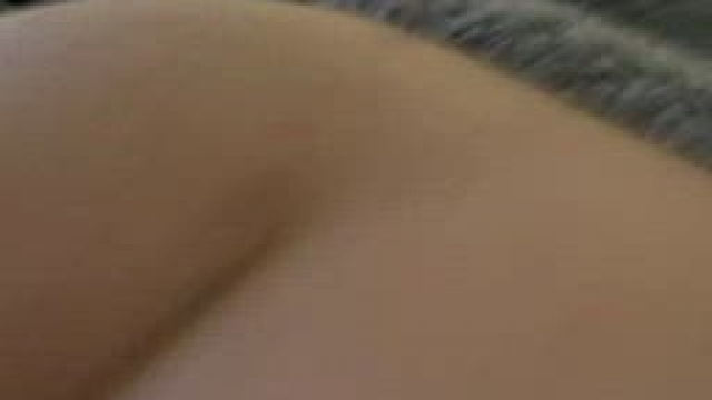 i like bouncing on dick with my lil ass plugged &amp;lt;3